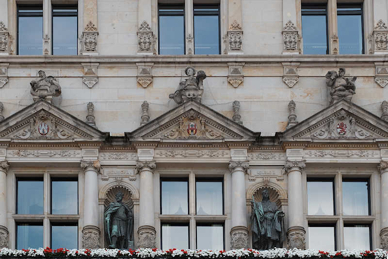 sehenswuerdigkeit hamburger rathaus 3